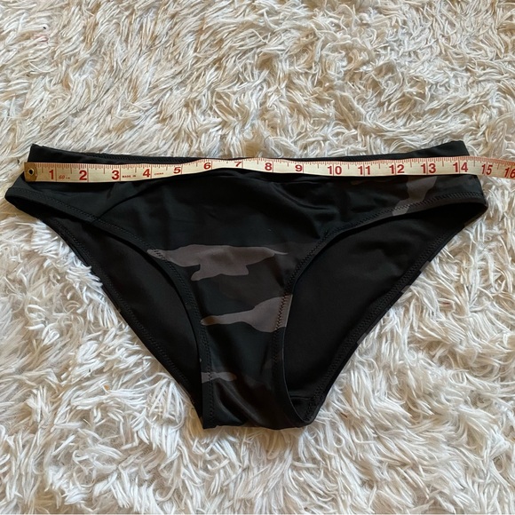 ATHLETA Freestyle Camo Bikini Bottoms size S - Picture 7 of 8